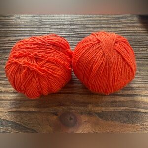 Cascade Yarns 220 100% Superwash Wool Color 822 Pumpkin New w/o tags 2 Skeins